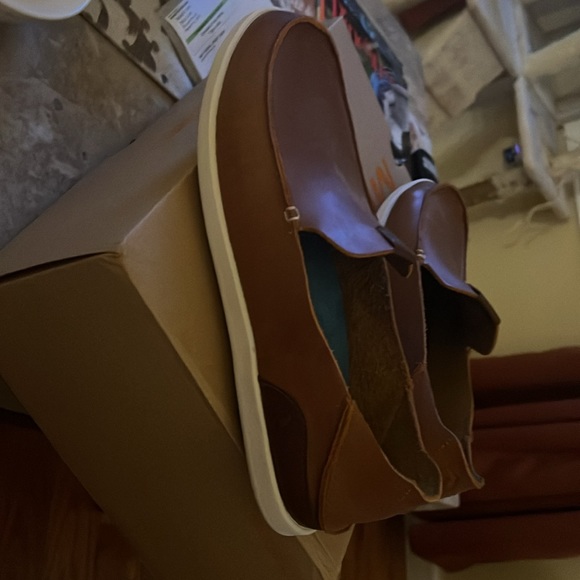 Olukai deck shoe leather new never worn - Picture 4 of 4